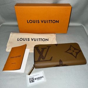 ❌SOLD❌ Louis Vuitton Zippy Wallet Reversed Monogram